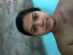 Hot Indian Busty Aunty Nude Expose